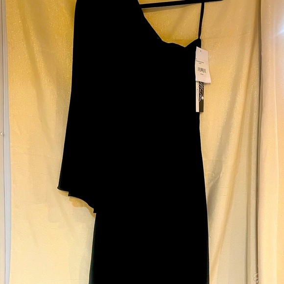 Brand new with tags
Dahlia MacPhee 
Black 6 
One shoulder drape dress
Style 3553 - Picture 3 of 7